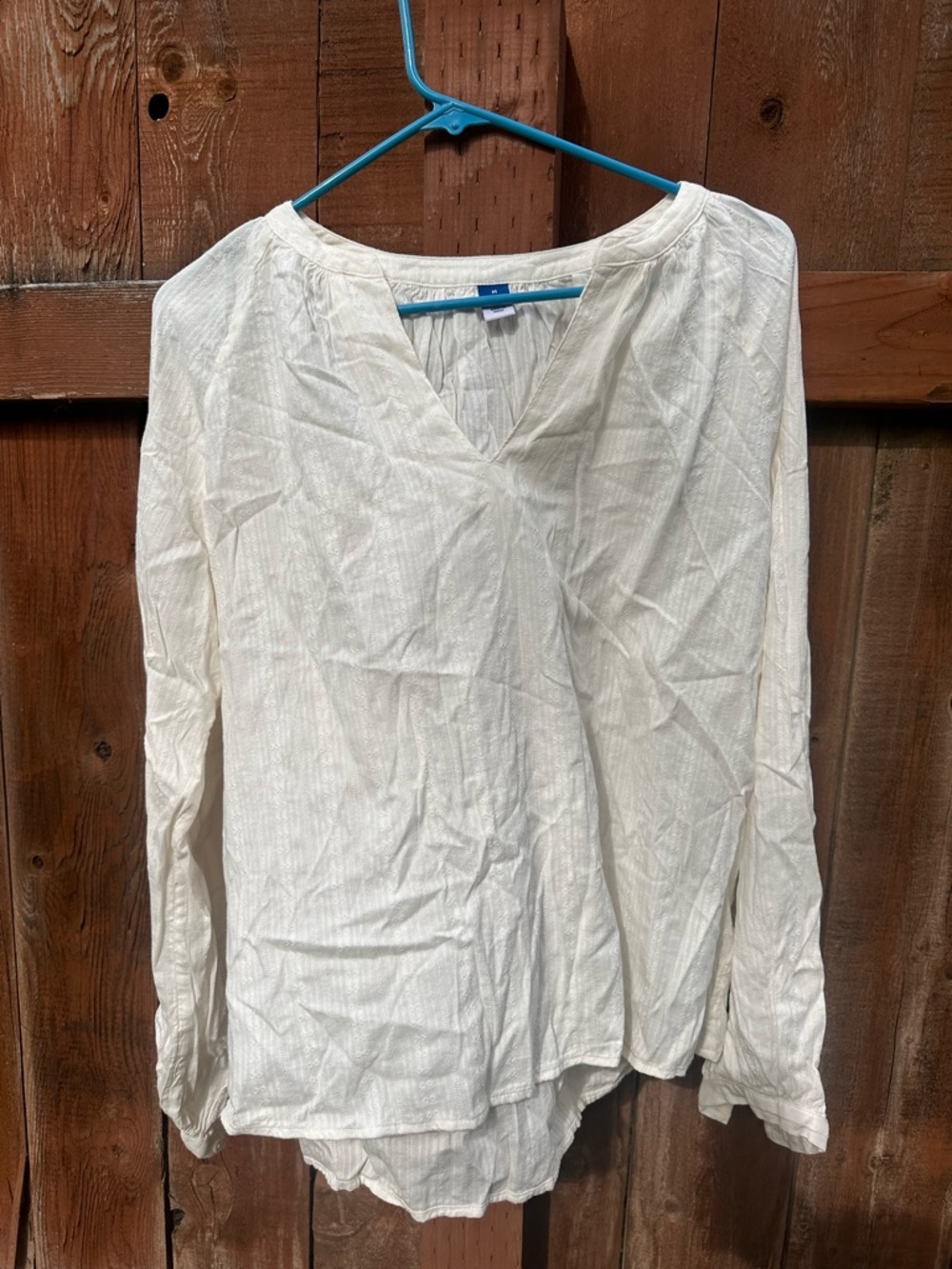 Old Navy Cream V-Neck Long Sleeve Women's Blouse